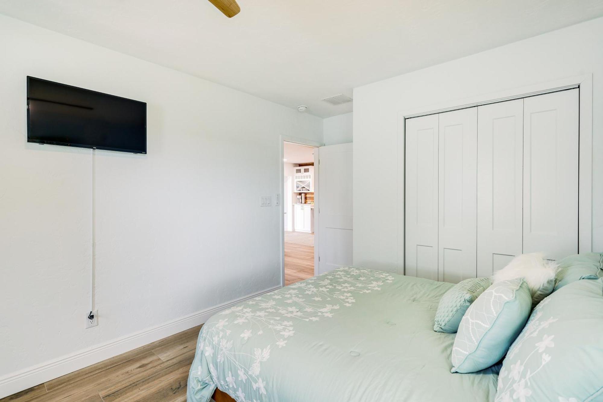 Pet-Friendly Cocoa Beach Home Walk To Beach! Exteriör bild
